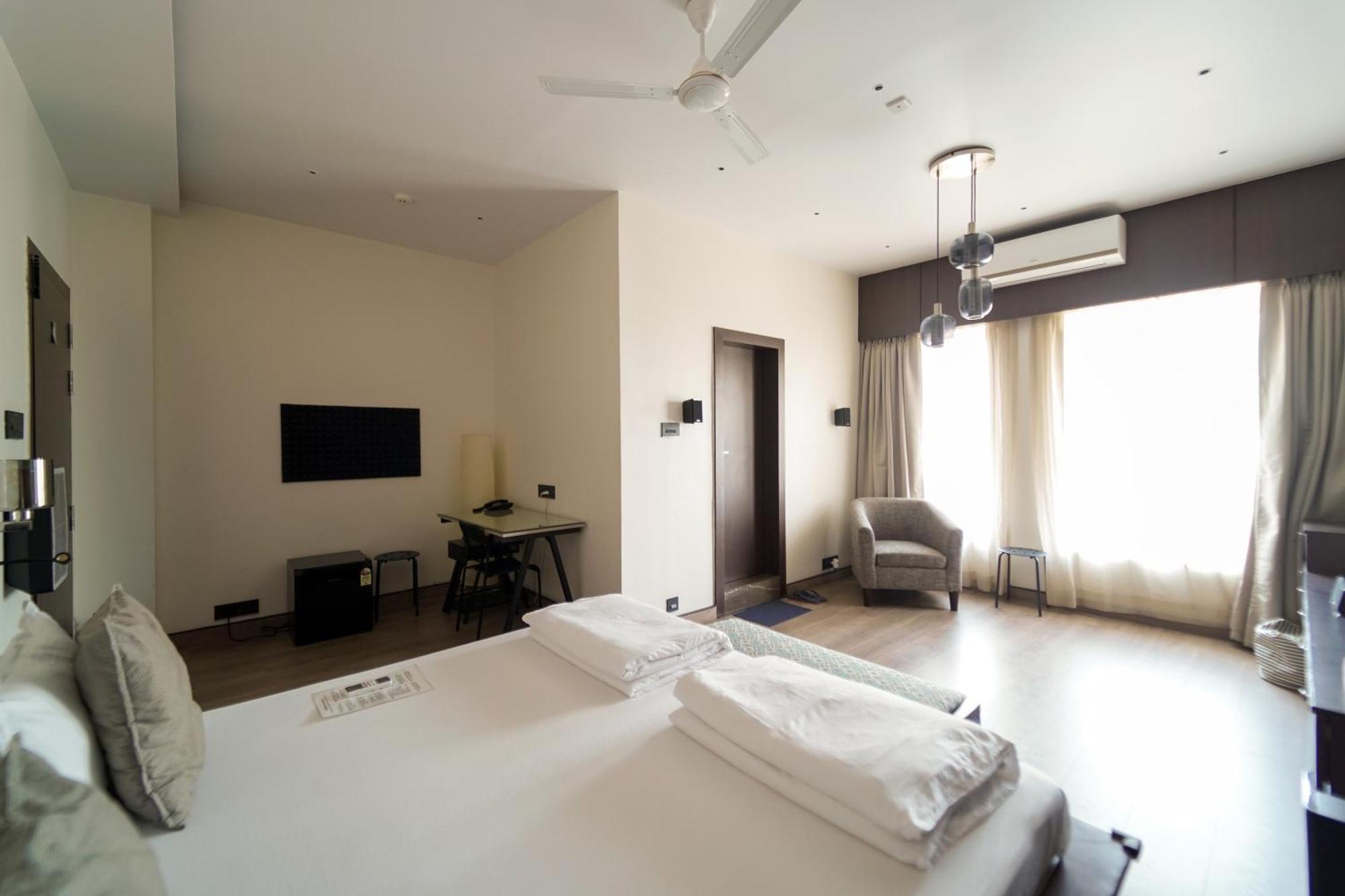 Central Bed & Breakfast Калькутта Экстерьер фото