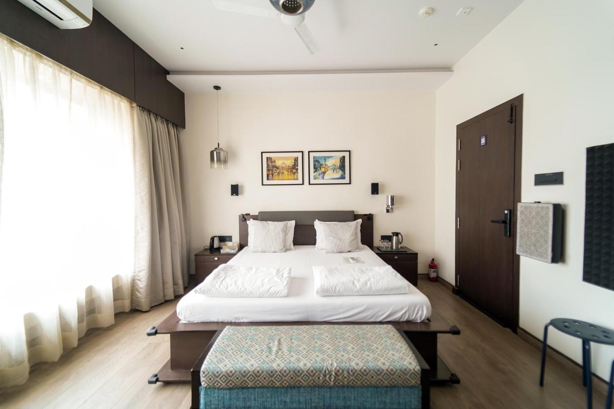Central Bed & Breakfast Калькутта Экстерьер фото