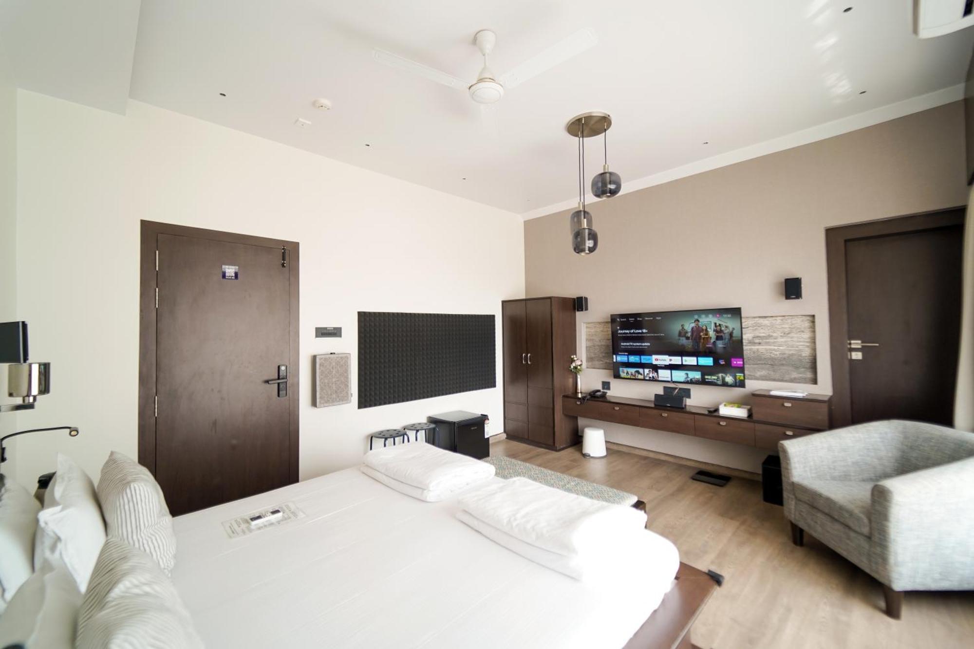 Central Bed & Breakfast Калькутта Экстерьер фото